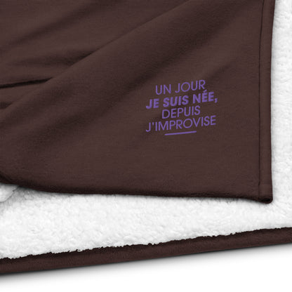 Un jour je suis née - Couverture sherpa Premium  - Brodée